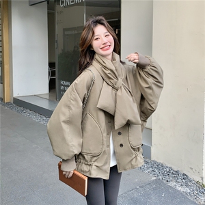 冬日韩系宽松羽绒服配围巾女2025新款设计感小个子大口袋保暖外套图片