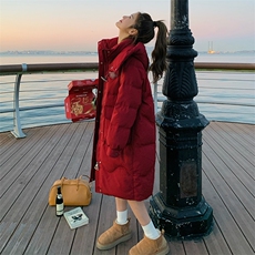 红色牛角扣连帽羽绒服女2025冬季新款中长款加厚保暖白鸭绒外套潮，女装羽绒服，2C176