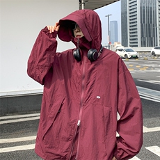 酒红色