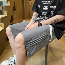 灰色