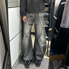 黑灰色