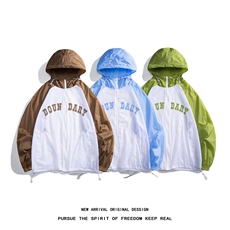 白底23新款夏季时尚百搭宽松连帽拉链印花防晒衣外套F147P65控88，男装防晒衣，电商A247-1