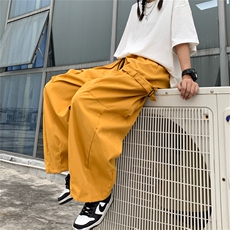 黄色