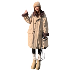 卡其色工装连帽圈圈毛拼接羽绒服女2025年冬季新款90绒长款派克服，女装羽绒服，2C159