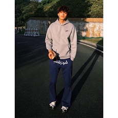 藏青色