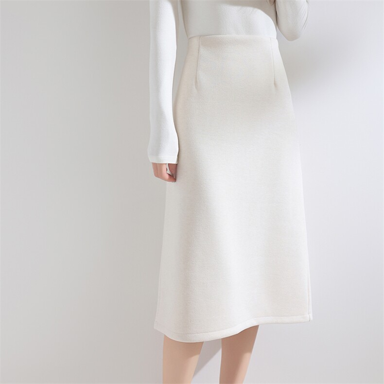 2025年秋季毛呢人字纹后开叉半裙时尚休闲百搭，女装半身裙，九戎