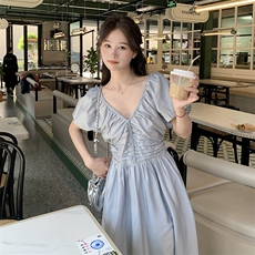 夏季新款优雅气质V领收腰显瘦连衣裙甜美淑女风支持退换货，女装连衣裙，灵力轩