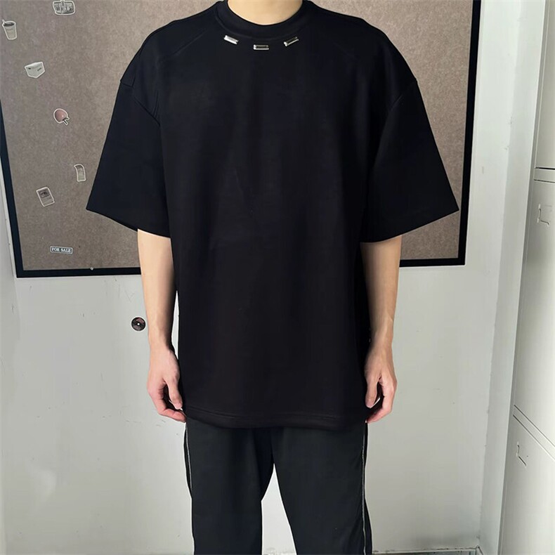抖音得物品质二开240克宽松纯棉美式高街痞帅潮牌金属装饰短袖T恤,男装T恤,电商A486
