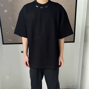 抖音得物品质二开240克宽松纯棉美式高街痞帅潮牌金属装饰短袖T恤图片