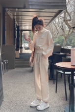 现货主推2022春秋时尚运动休闲炸街减龄套装纯色立领两件套，女装运动套装，艾乐芳