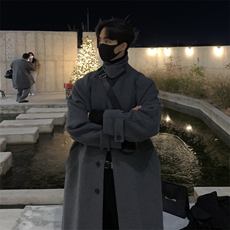 深灰色