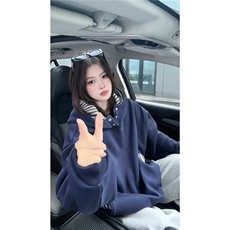藏青色