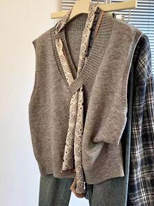 2025年秋季焊锡优雅丝巾马甲时尚百搭通勤简约休闲，女装马甲，嘉日羊绒