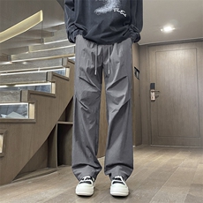 深灰色