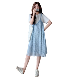 韩系撞色拼接连衣裙女2025夏季新款蓝色碎花设计感假两件T恤裙图片