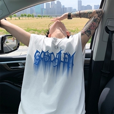 白色