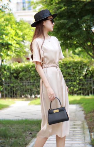 2021新款连衣裙,女装连衣裙,女人驿站