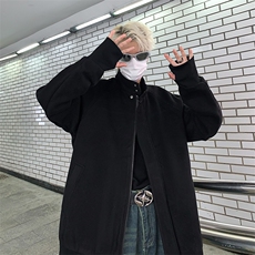 黑色
