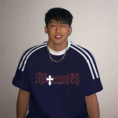 藏青色