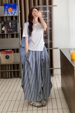 韩系格子半身裙套装女2025夏新款设计感不规则T恤短袖上衣两件套，女装套装/套裙，2C169