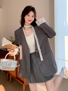 小香风灰色蕾丝拼接西装套装裙女春秋2025新款两件套独特绝气图片