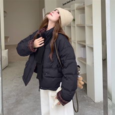现货新款韩版宽松立领撞色格子袖口羽绒服短款外套面包服，女装羽绒服，网红馆