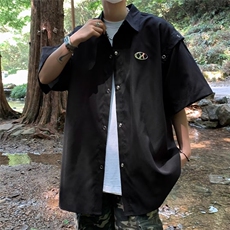 黑色