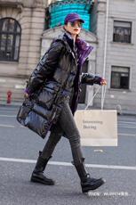 2021年冬季新款撞色韩版时尚显瘦中长款羽绒服现货大量供应，女装羽绒服，婉伦