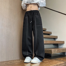 黑色