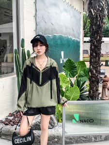 爱美欧 秋装现货 撞色拼接卫衣图片
