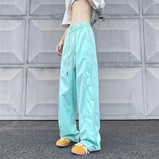 浅蓝色