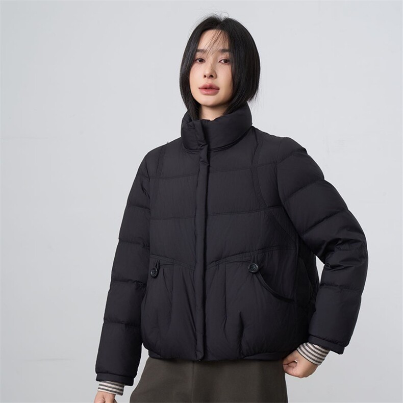 现货2025年冬季新款休闲风羽绒服女90白鸭绒,女装羽绒服,阳光伊恋