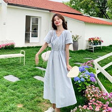 新款蓝色细条纹v领连衣裙2C158-8388-P120-K178，女装连衣裙，2C158