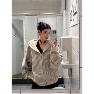 早秋装连帽卫衣女春秋季韩版宽松初秋薄款短款小个子条纹开衫外套图片