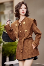 设计感斗篷领风衣外套女2024秋新款鹿皮绒收腰显瘦独特超好看上衣，女装短外套，众宇琦