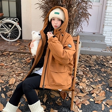 2025年冬季新款时尚保暖加厚冲锋衣短外套橘色工装连帽棉服外套女，女装棉衣/棉服，2C218
