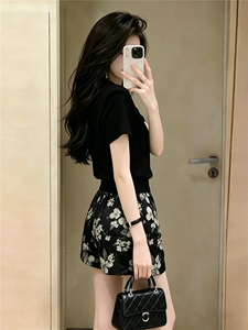 时尚气质复古提花短裤套装女夏季新款黑色减龄V领短袖两件套潮流图片