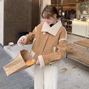 独特超好看皮毛一体羊羔毛外套女秋冬2024新款加绒机车服夹克上衣图片