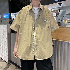 卡其色