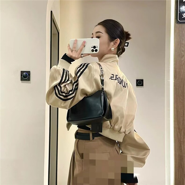 2025欧货新款时髦机车杠条短外套女秋韩版宽松百搭棒球服夹克上衣图片