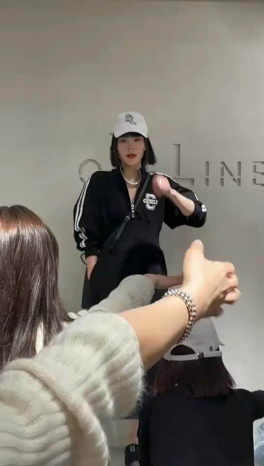 连衣裙，女装连衣裙，色女郎(4F)