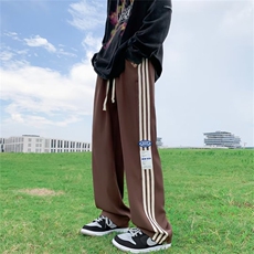 咖啡色