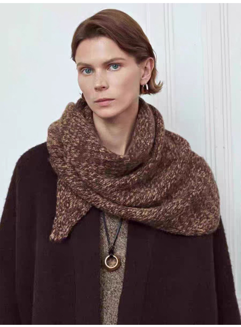 2025时尚不是提前简约休闲花纱穿孔三角巾，围巾，唯若美羊绒