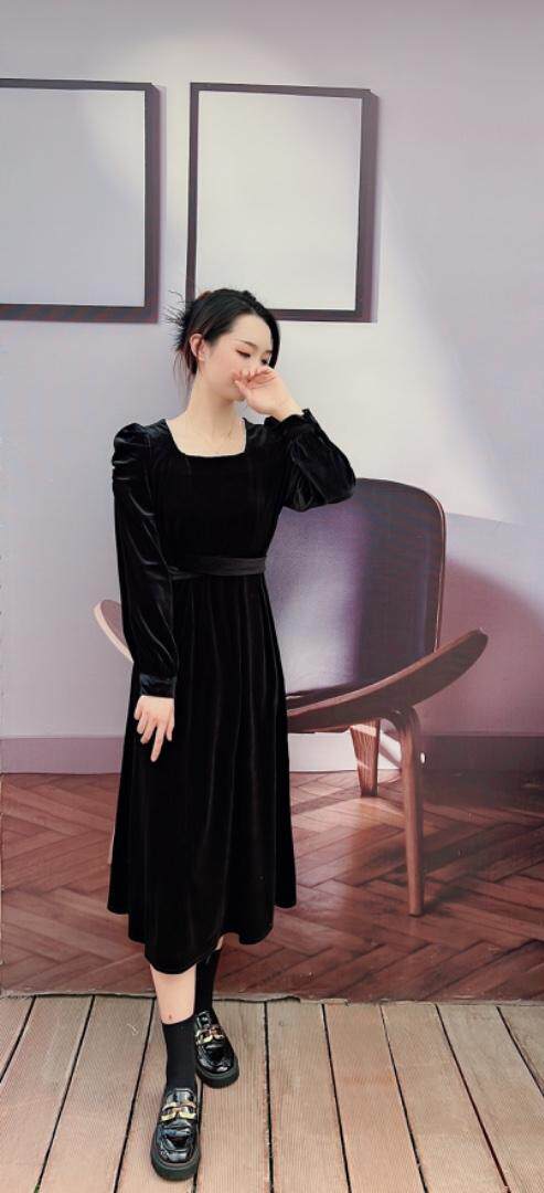 秋冬新品丝绒连衣裙，女装连衣裙，雨恋依香(1F)