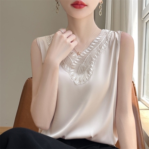 真丝缎面v领蕾丝背心女夏季无袖上衣百搭2024新款打底衫内搭砍袖图片