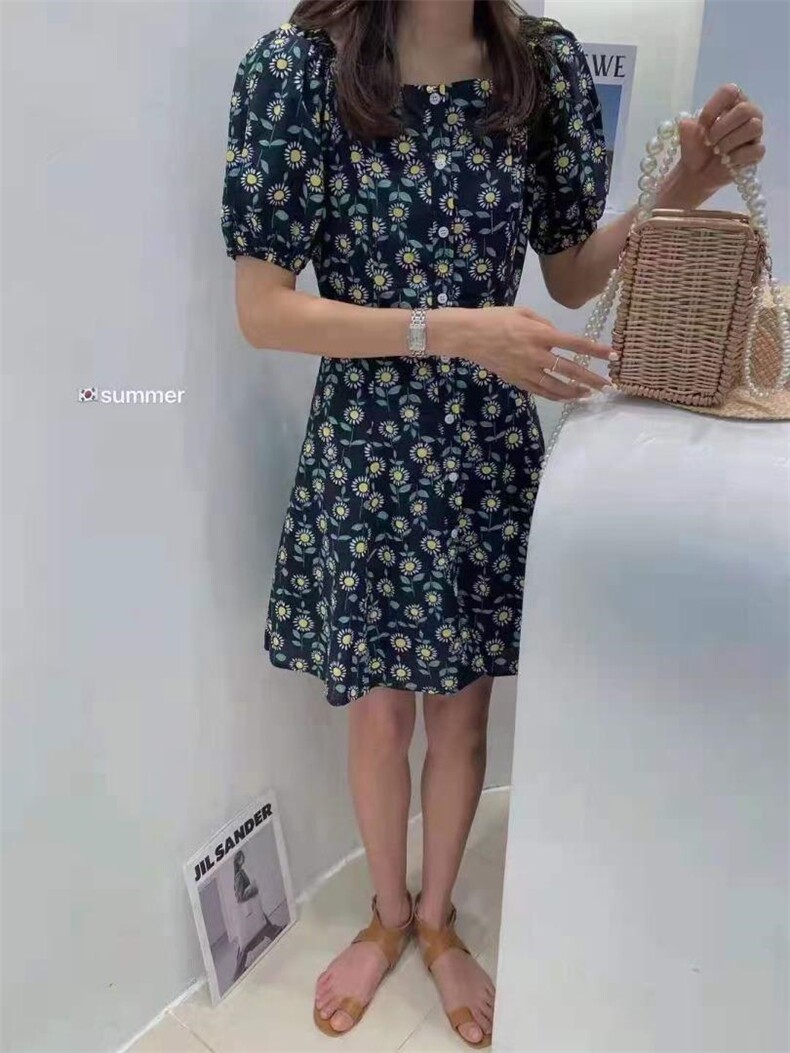 小碎花连衣裙，女装连衣裙，时尚秀衣阁