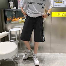黑色