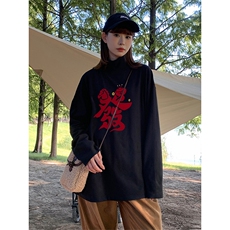 黑色