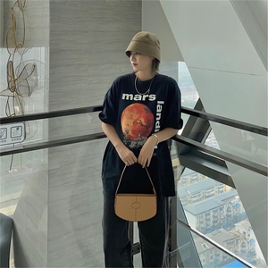 TX3140 P48 限58 潮牌大码纯棉黑色字母月球趣味印花短袖图片