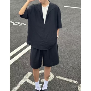 假两件夏日懒人套装男款老钱风穿搭运动休闲垂感冰丝短袖短裤整套图片